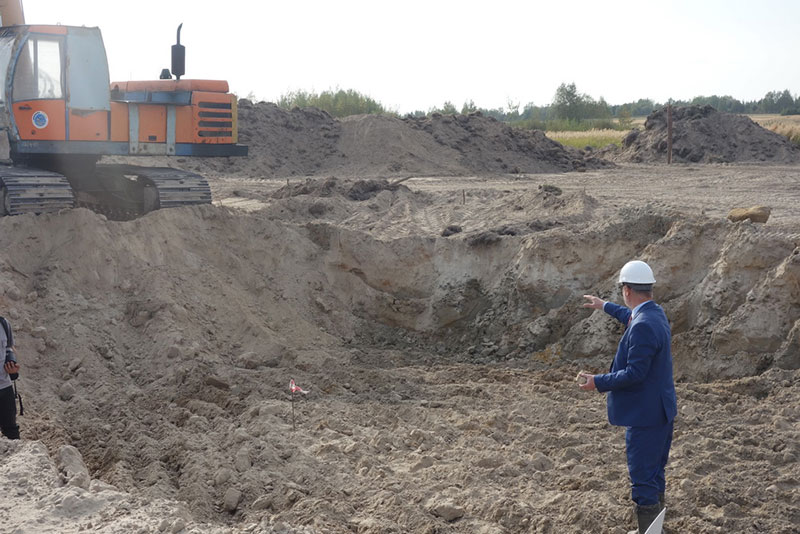 EcoTechnoPark: digging of pits for the anchor support