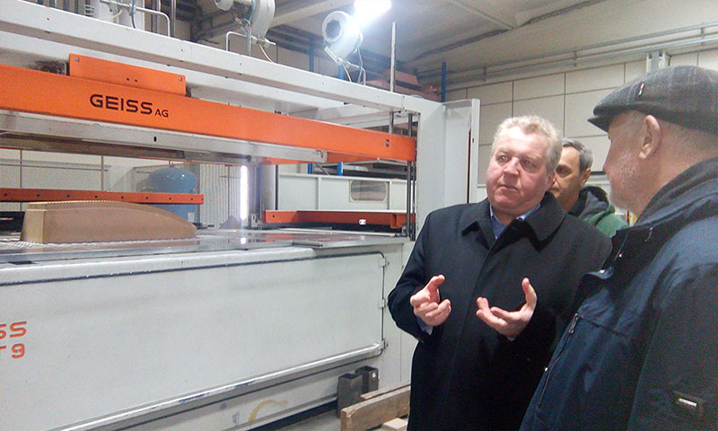 The General director - General designer Anatoly Yunitskiy and production Director Valentin Zhyvitskiy are in the moulding workshop of VDS: study of the possibilities of vacuum forming technology, which can be applied for the manufacture of plastic items for the rolling stock of the SkyWay transport system
