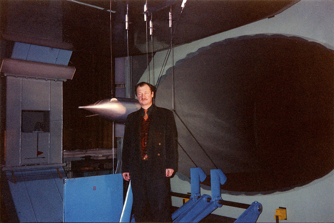 Anatoly Yunitskiy - blowing in the wind tunnel of module of scale 1:5