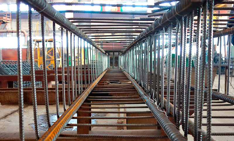 The construction of EcoTechnoPark - arrangement of framework under the pylons and stiffness diaphragms on the ground floor of the SkyWay transport and logistics unit, combined with the anchor support