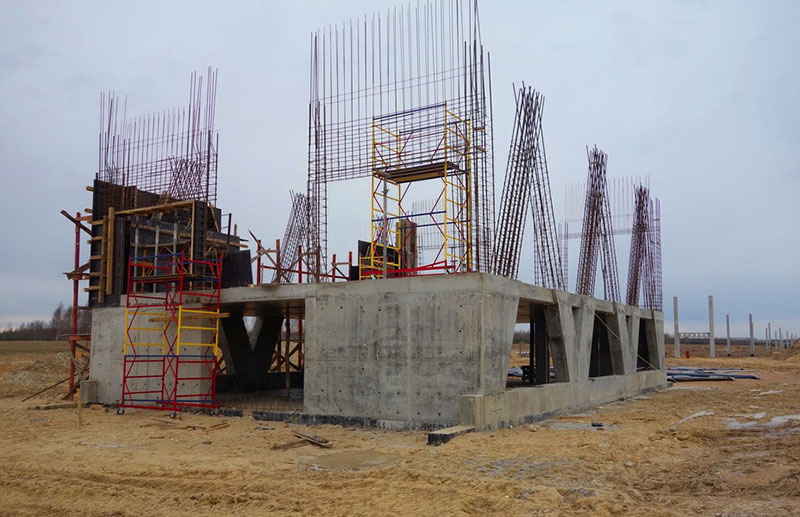 SkyWay EcoTechnoPark: binding of reinforcement on walls and rigidity diaphragms of the anchor support first floor